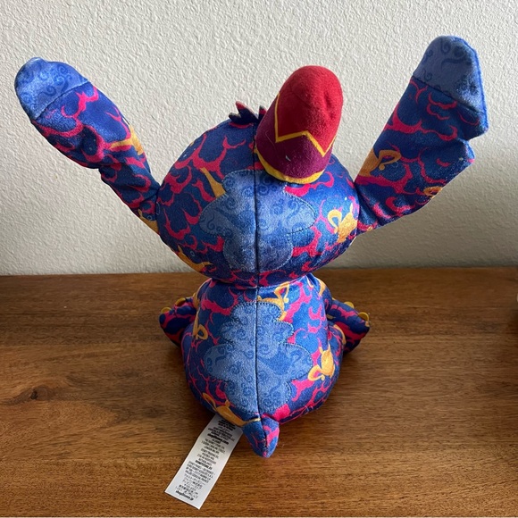 DISNEY Stitch crashes Disney Aladdin plush - Picture 3 of 4